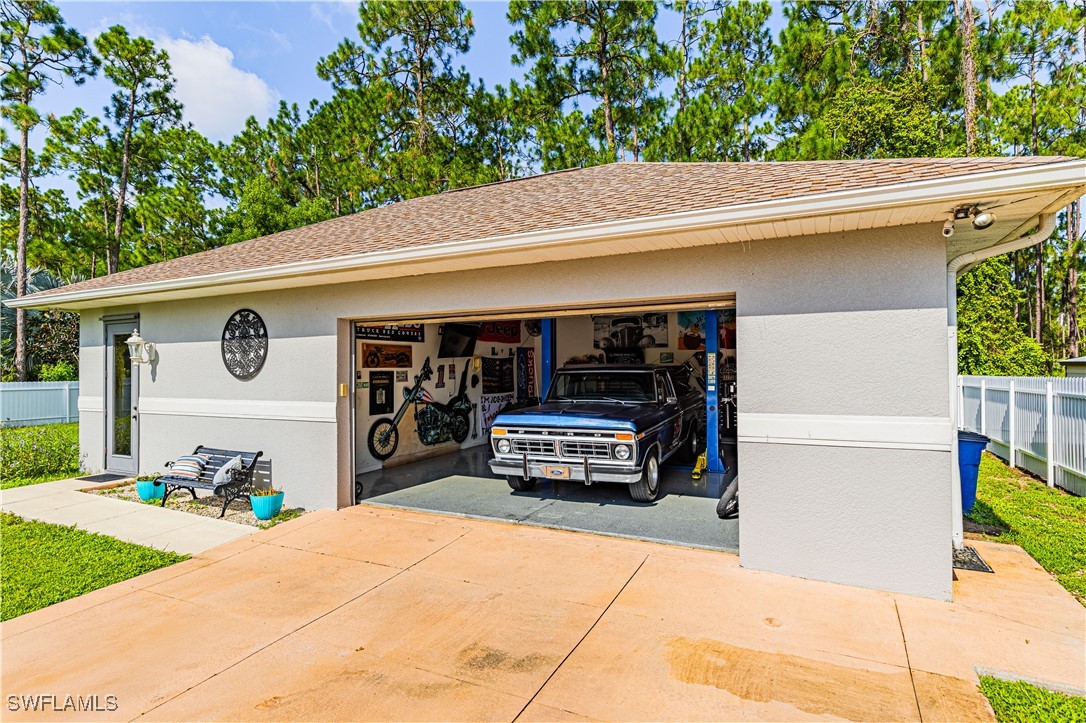 4 Bed Pool Home for Sale in Lehigh Acres, photo 6