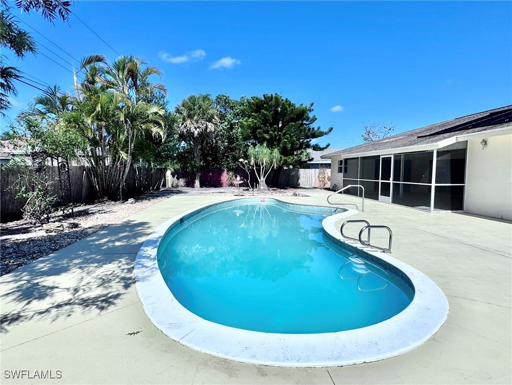 4 Bed Pool Home for Sale in Naples Park, photo 6