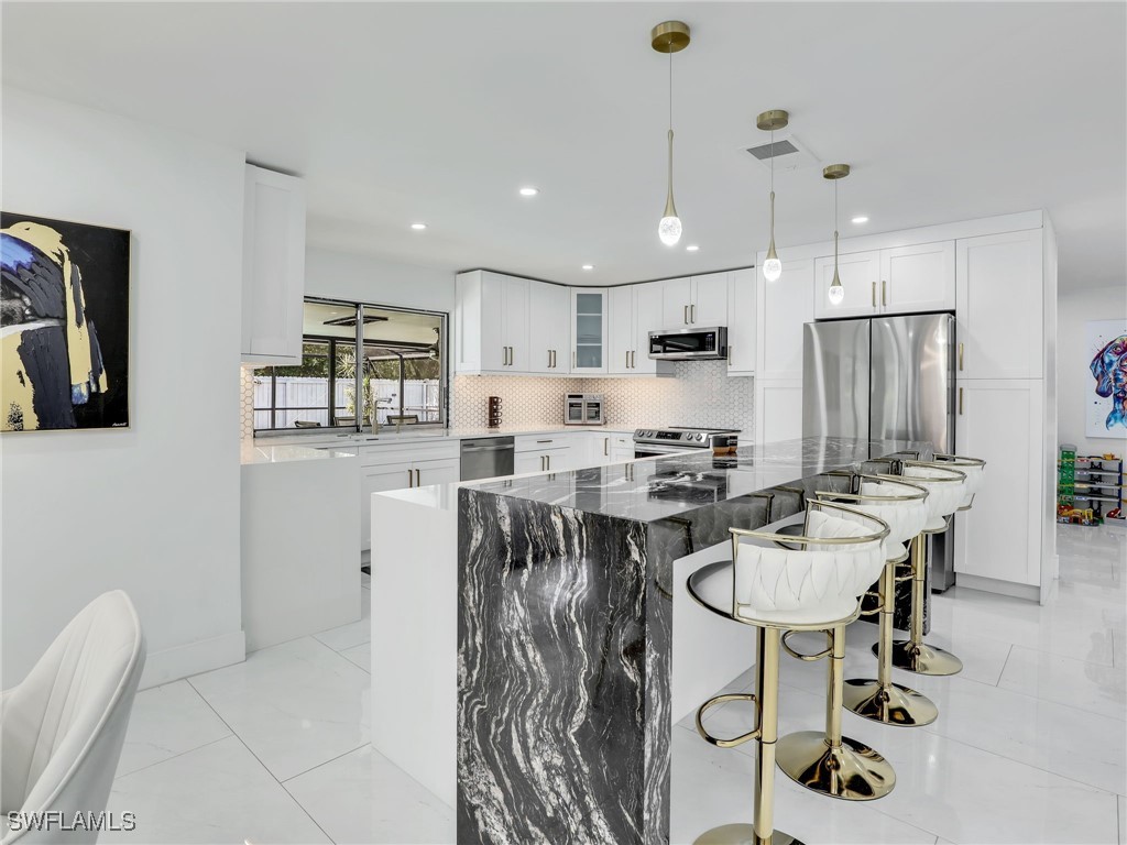 3 Bed Pool Home for Sale in Willoughby Acres, photo 6