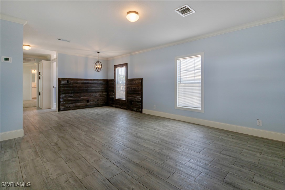 2 Bed ManufacturedHome for Sale in Pine Island Cove, photo 6