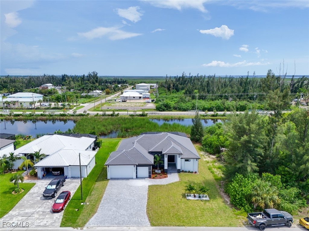 4 Bed Pool Home for Sale in Cape Coral, photo 6