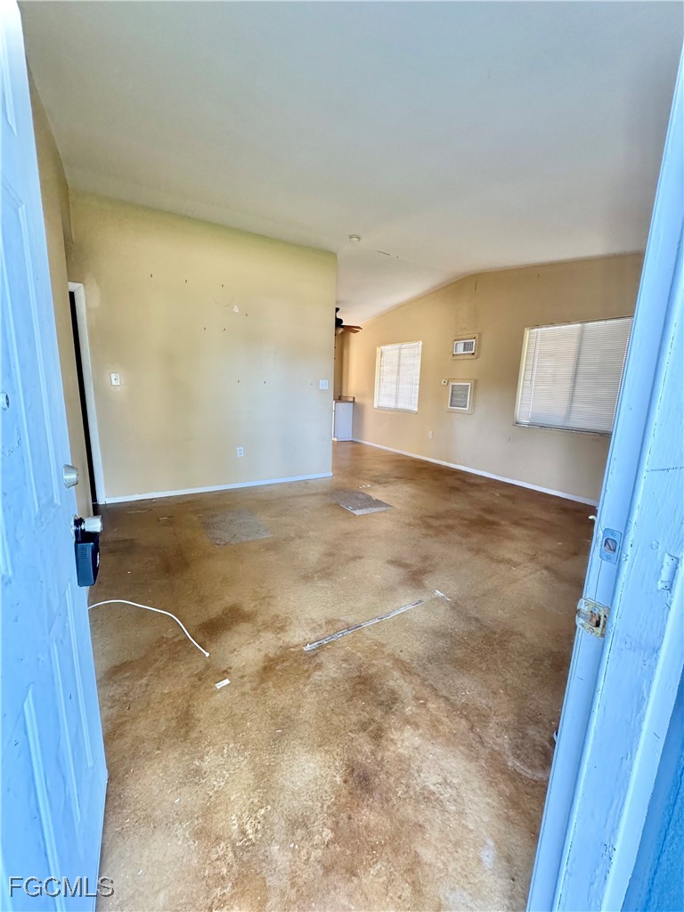 2 Bed SingleFamilyResidence for Sale in Port San Carlos, photo 6