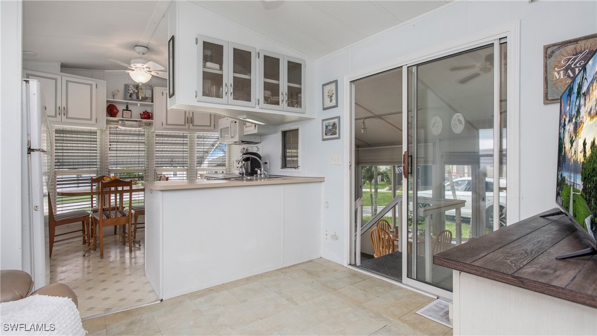 1 Bed ManufacturedHome for Sale in Estero, photo 6