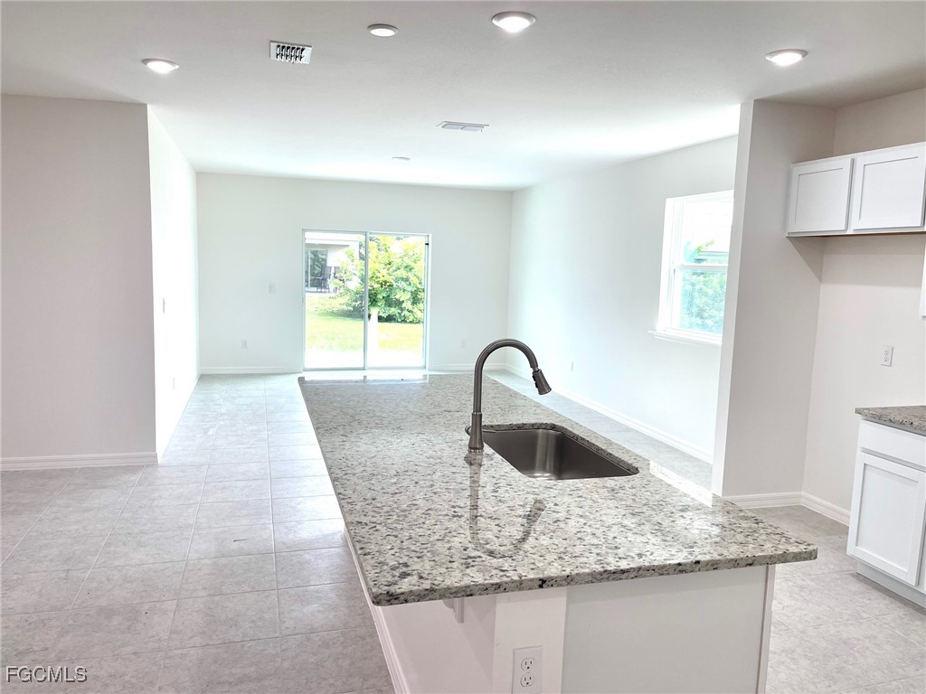 4 Bed SingleFamilyResidence for Sale in Cape Coral, photo 6