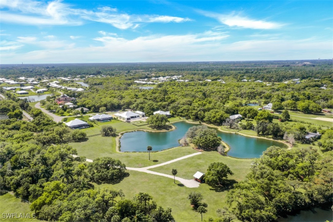 3 Bed Pool Home for Sale in Horse Creek, photo 6