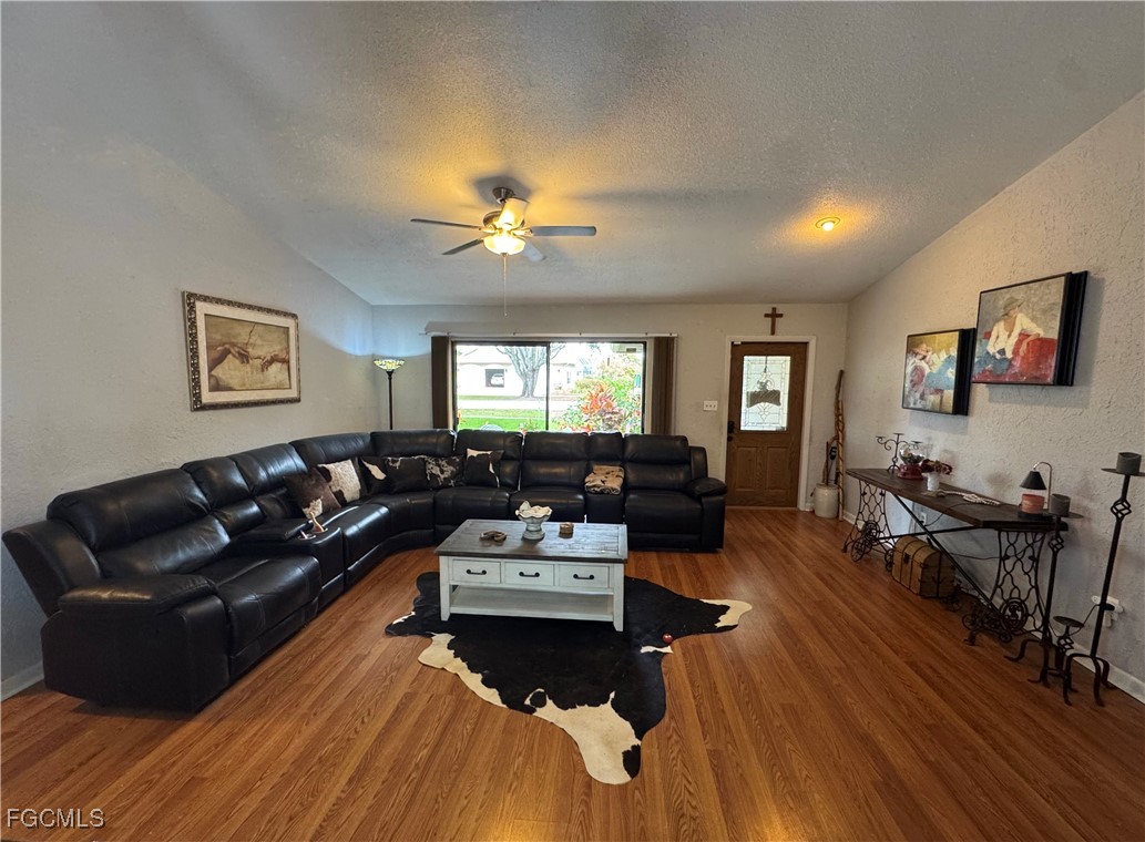 3 Bed SingleFamilyResidence for Sale in Clewiston, photo 6