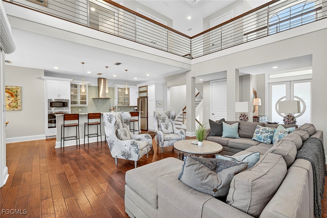 4 Bed Pool Home for Sale in Sanibel, photo 6