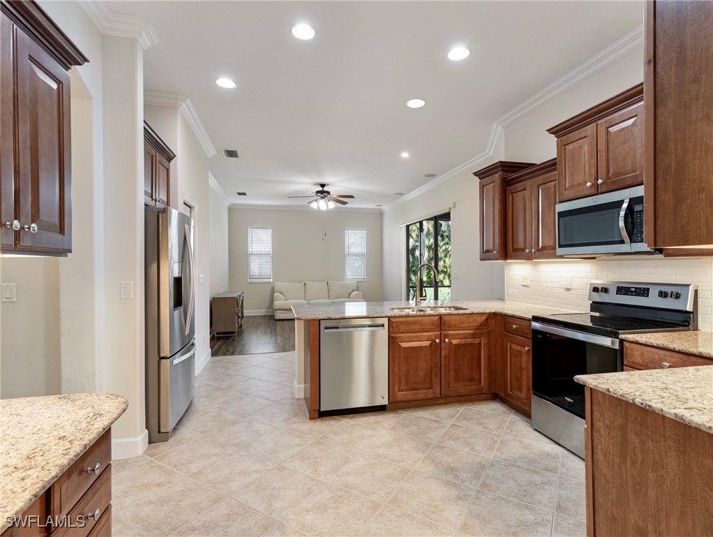 4 Bed SingleFamilyResidence for Sale in Estero, photo 6
