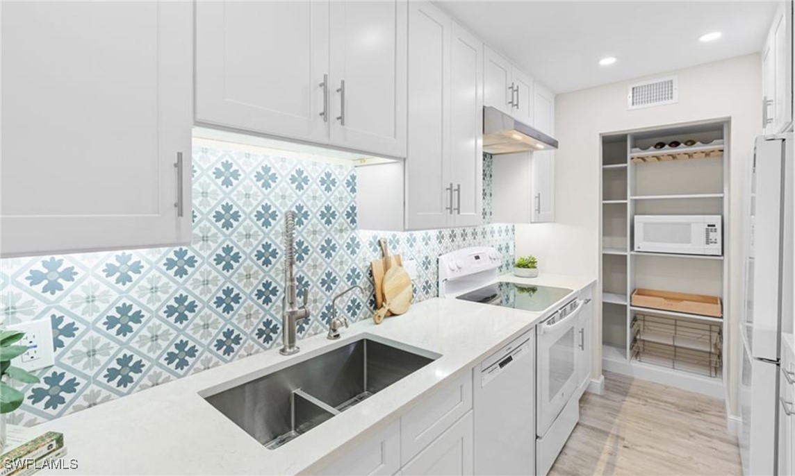 2 Bed Condominium for Sale in Hidden Lake Villas, photo 6