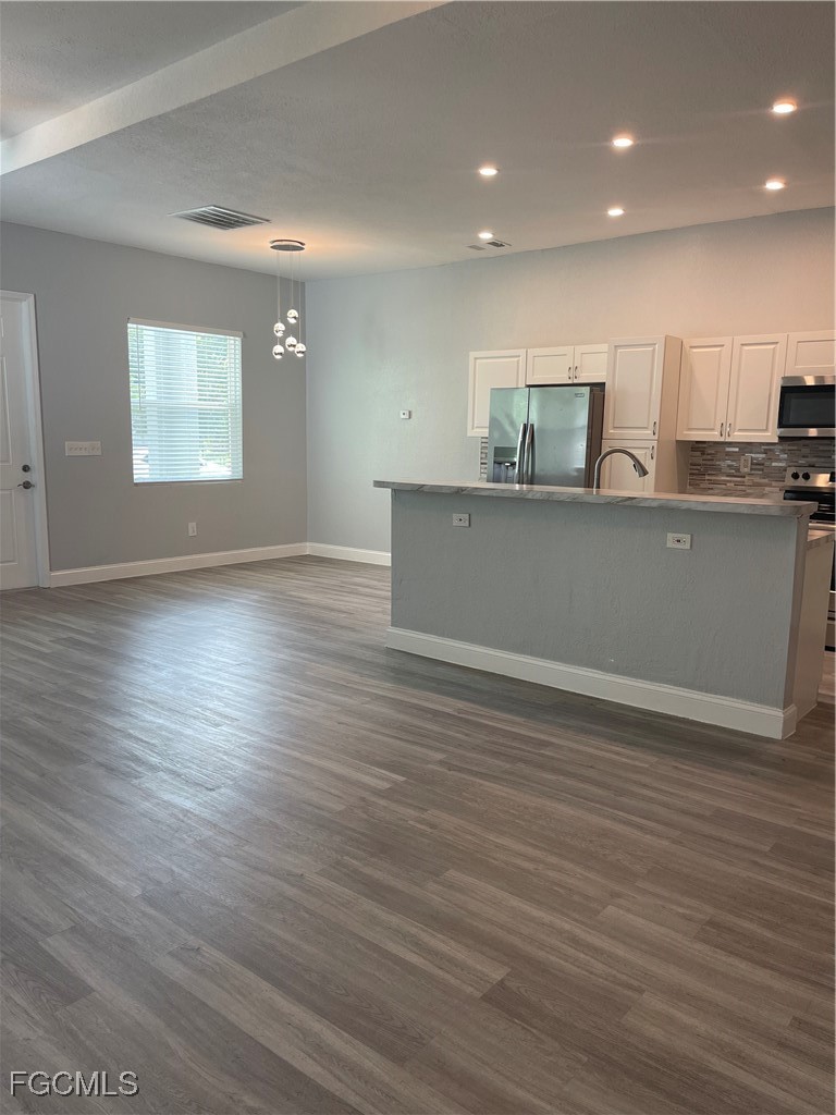 4 Bed SingleFamilyResidence for Sale in Lincoln Park, photo 6