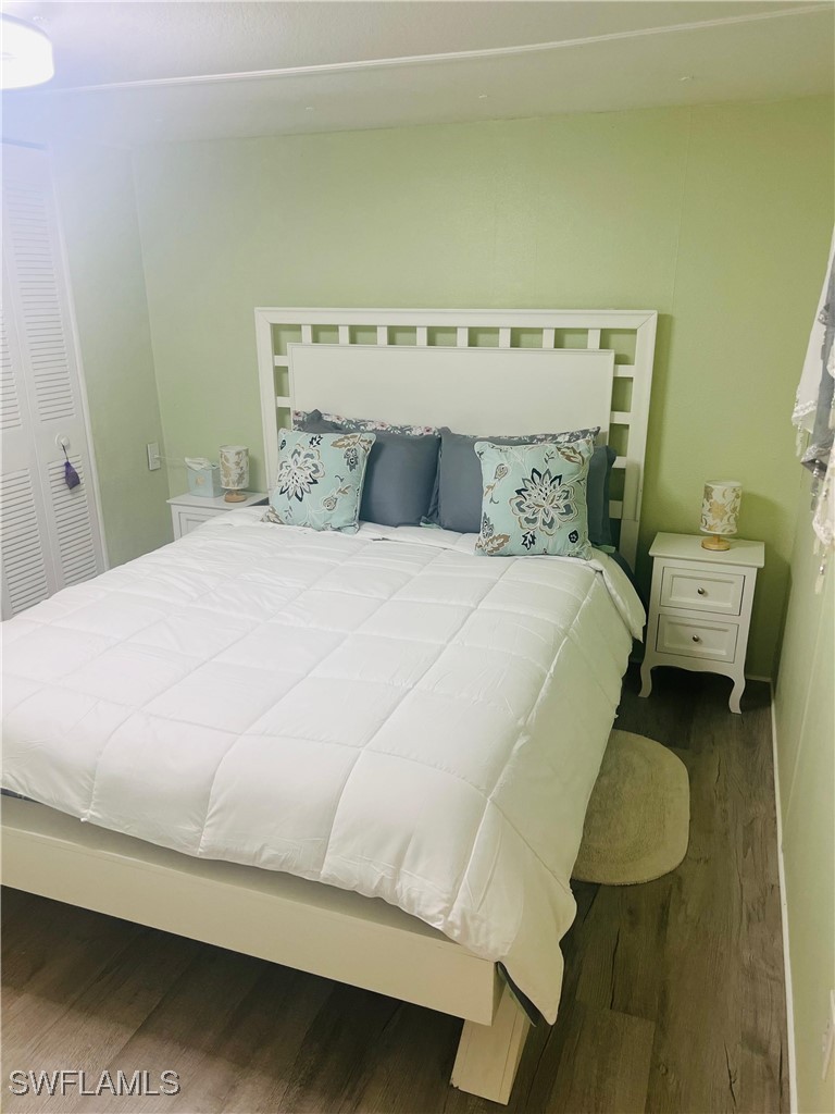 1 Bed ManufacturedHome for Sale in Naples, photo 6