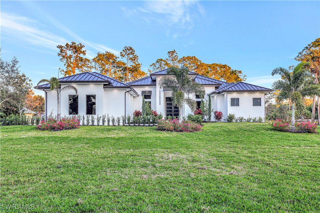 4 Bed Pool Home for Sale in Naples, photo 6