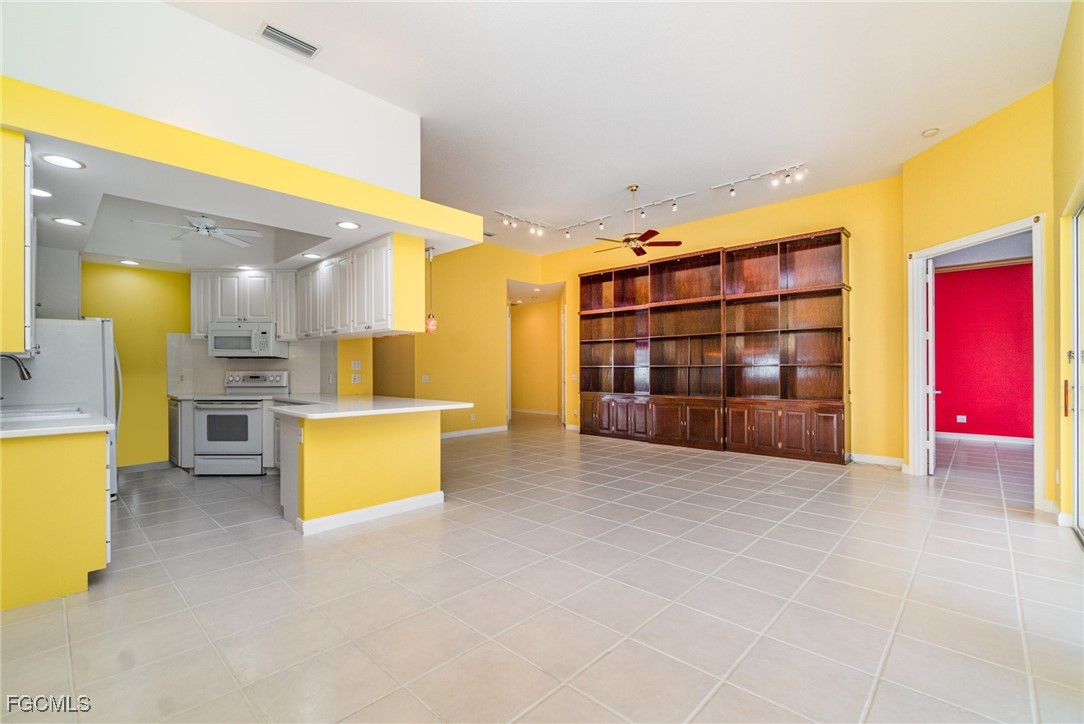 4 Bed Pool Home for Sale in Island Walk, photo 6