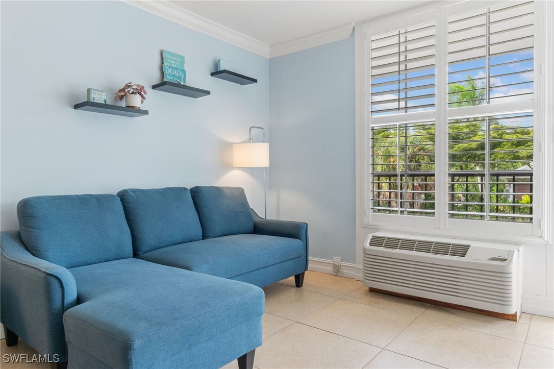 Condominium for Sale in Naples, photo 6