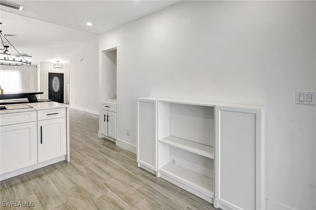 4 Bed SingleFamilyResidence for Sale in Fort Myers, photo 6