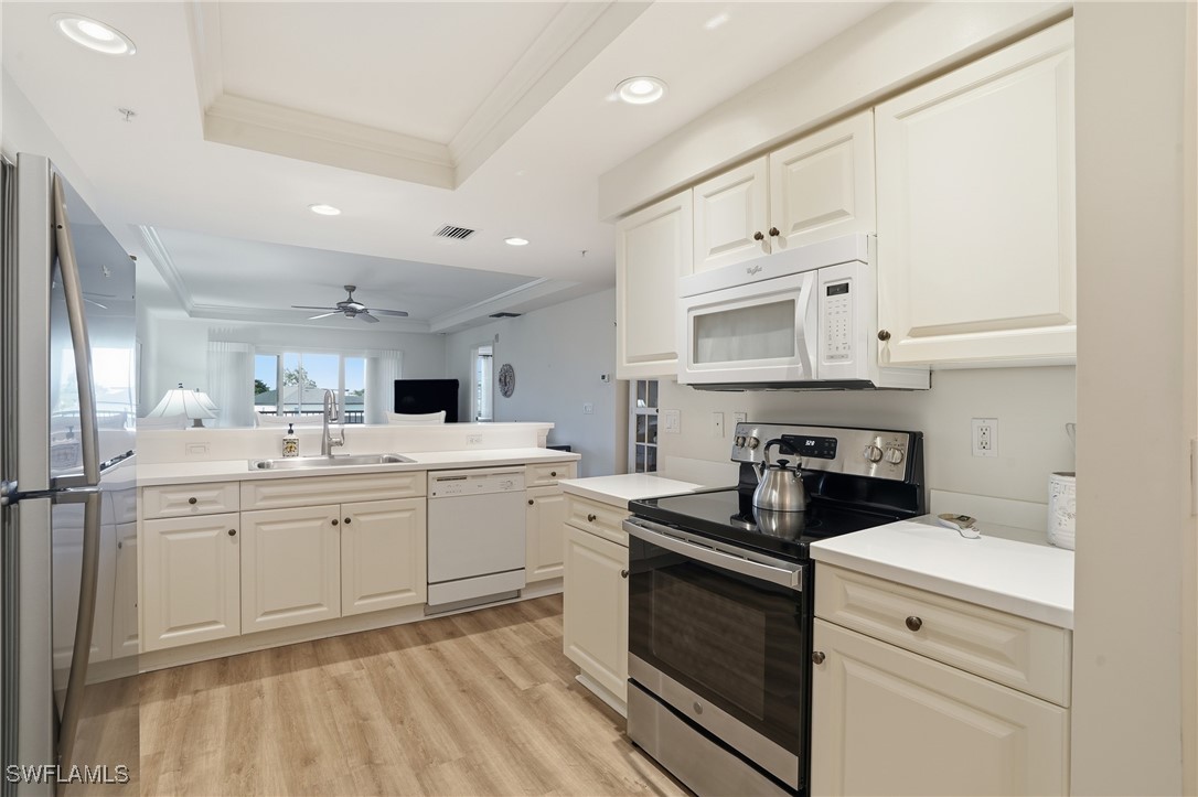 2 Bed Waterfront Home for Sale in Cape Coral, photo 6