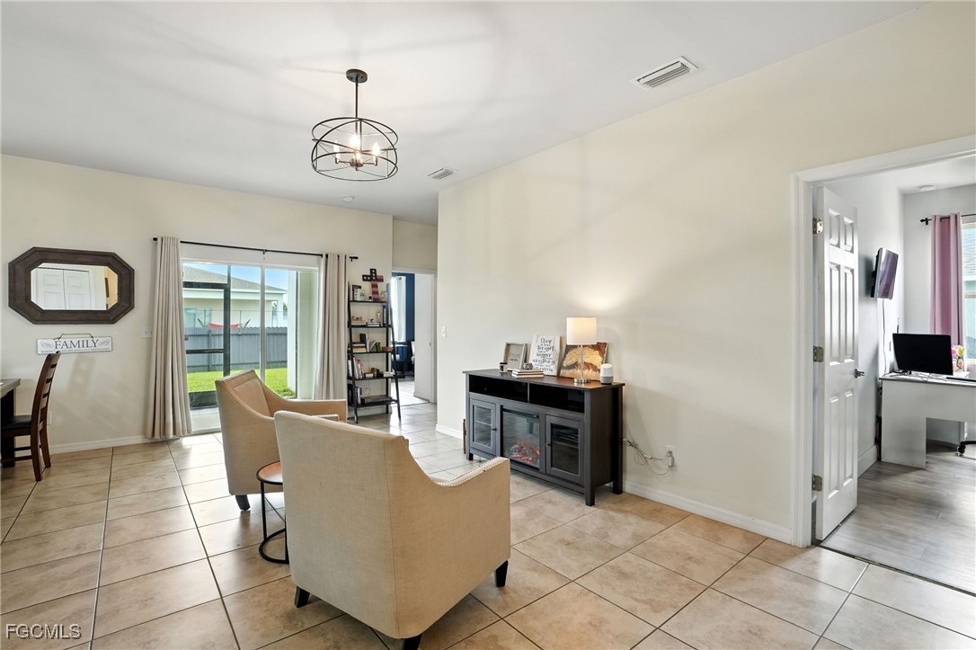4 Bed SingleFamilyResidence for Sale in Cape Coral, photo 6