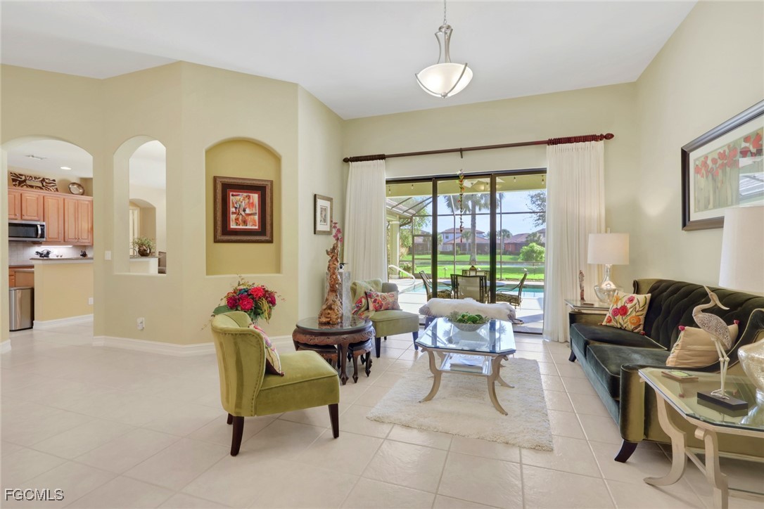 4 Bed Pool Home for Sale in Hampton Park, photo 6