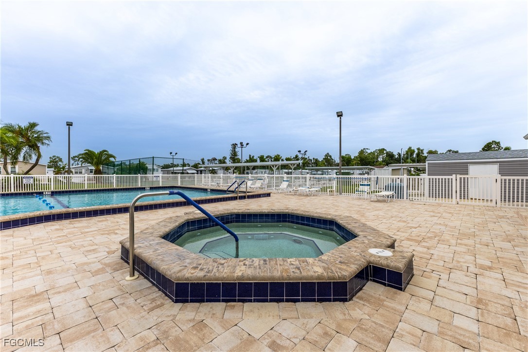 1 Bed ManufacturedHome for Sale in North Fort Myers, photo 6