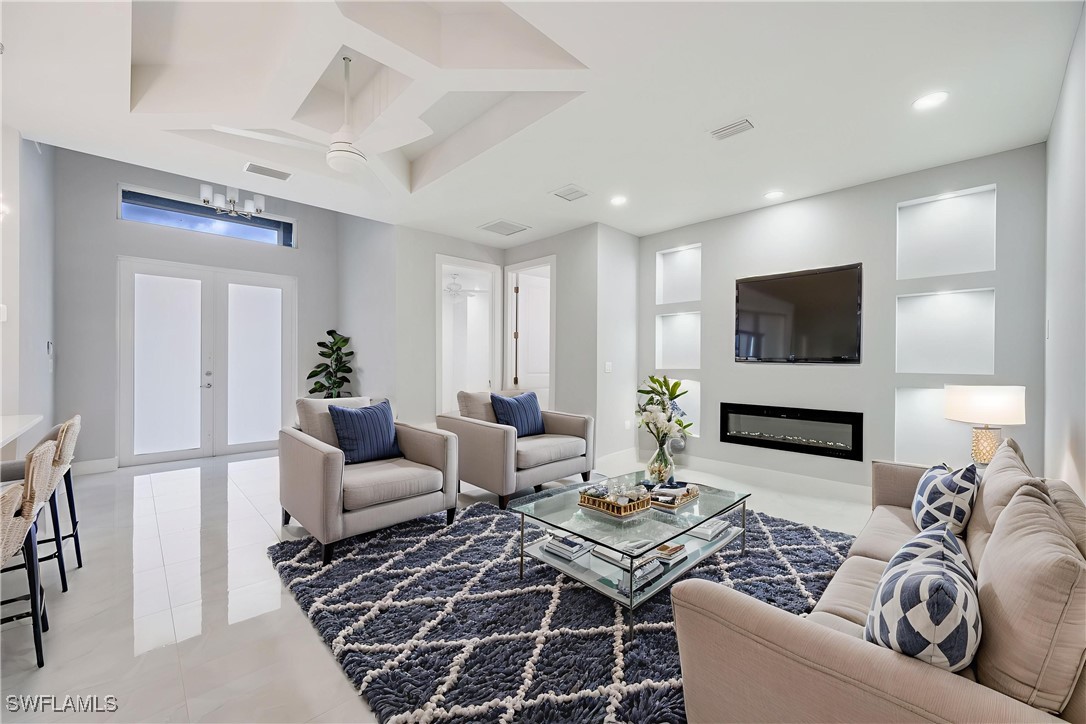 3 Bed SingleFamilyResidence for Sale in Lehigh Acres, photo 6