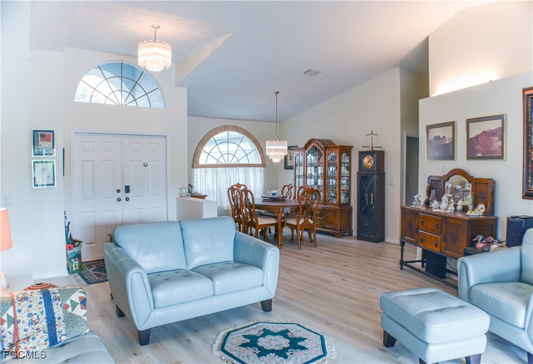 3 Bed Waterfront Home for Sale in Fort Myers, photo 6