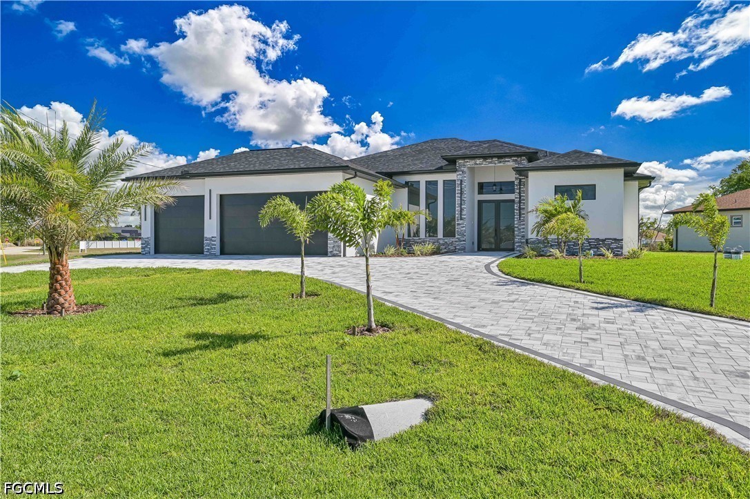 3 Bed Waterfront Home for Sale in Cape Coral, photo 6