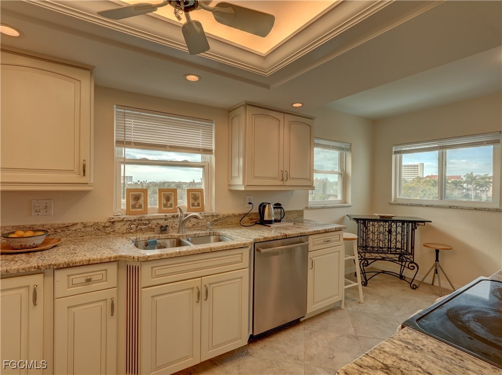 2 Bed Waterfront Home for Sale in Fort Myers Beach, photo 6