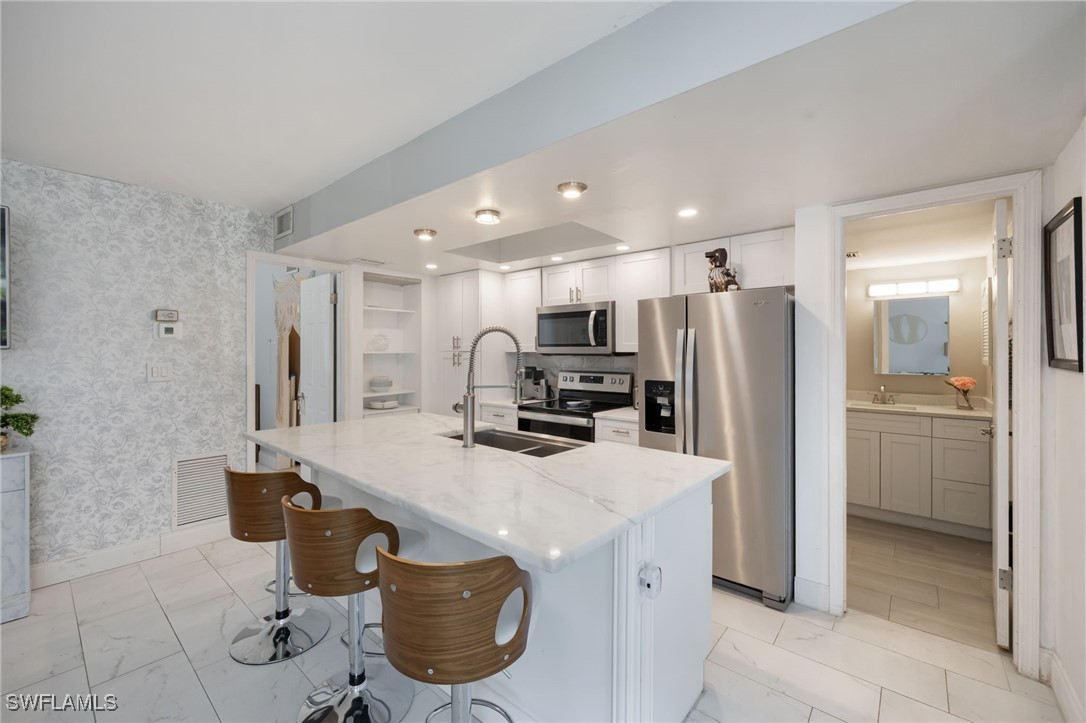 2 Bed Condominium for Sale in Naples, photo 6