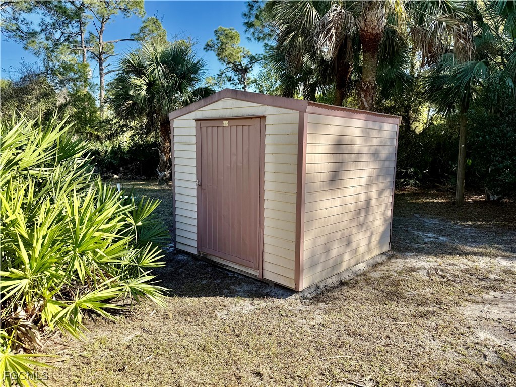 1 Bed SingleFamilyResidence for Sale in Lehigh Acres, photo 6