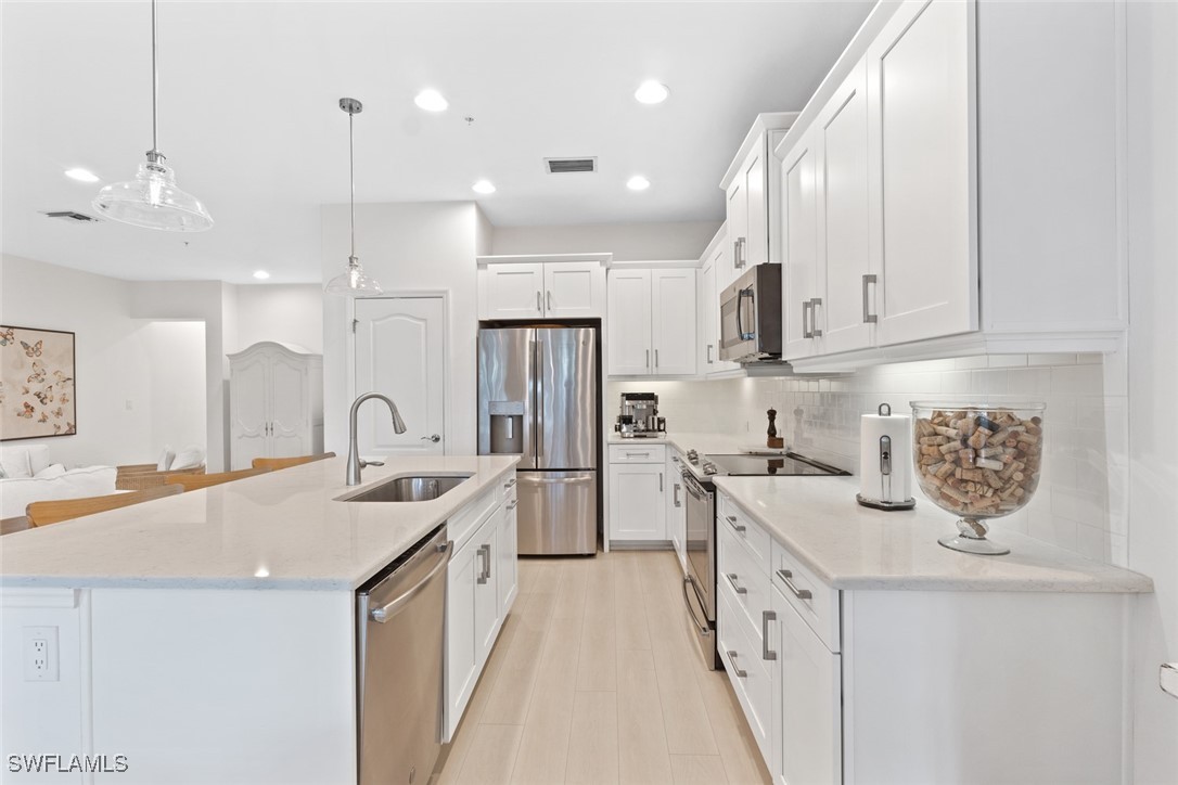 3 Bed Condominium for Sale in Avalon, photo 6
