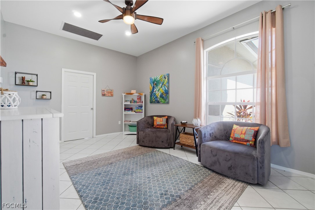 3 Bed Pool Home for Sale in Cape Coral, photo 6