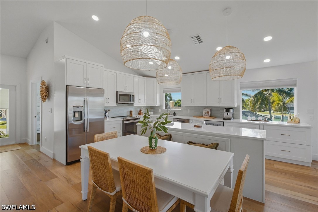 3 Bed Pool Home for Sale in Marco Island, photo 6