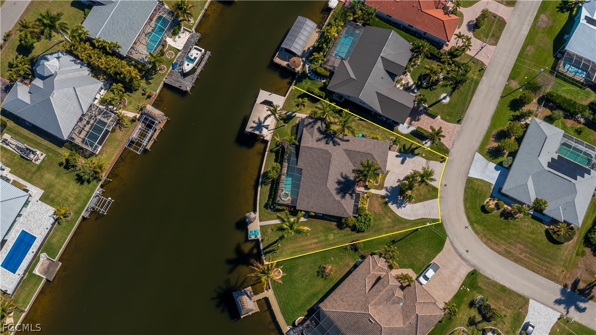 3 Bed Pool Home for Sale in Cape Coral, photo 6