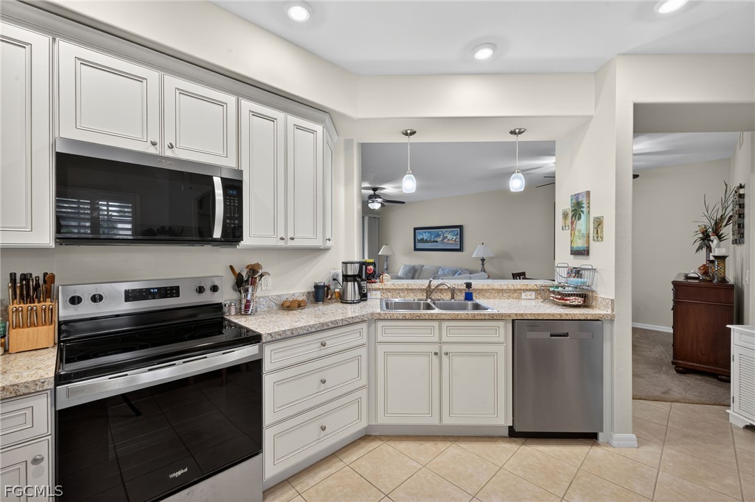 2 Bed Waterfront Home for Sale in Garden Lakes, photo 6