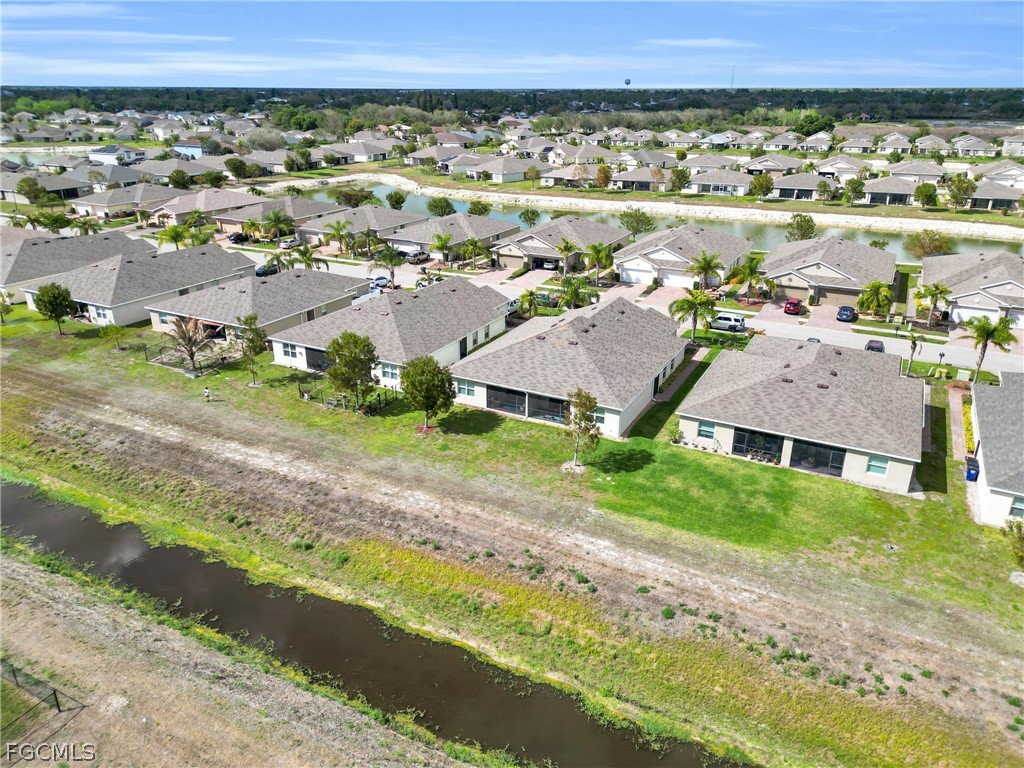 2 Bed Waterfront Home for Sale in Marblebrook, photo 6