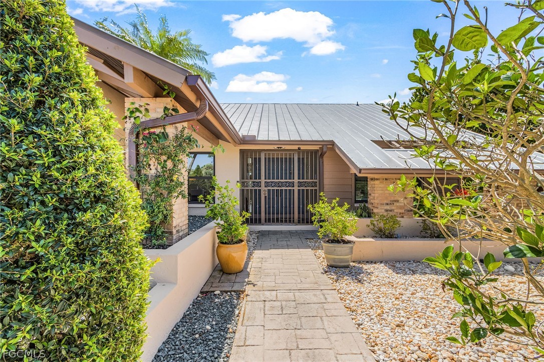3 Bed Pool Home for Sale in Alden Pines, photo 6