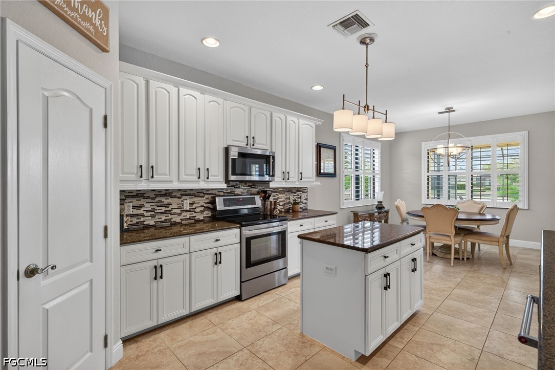 5 Bed Pool Home for Sale in Daniels Preserve, photo 6