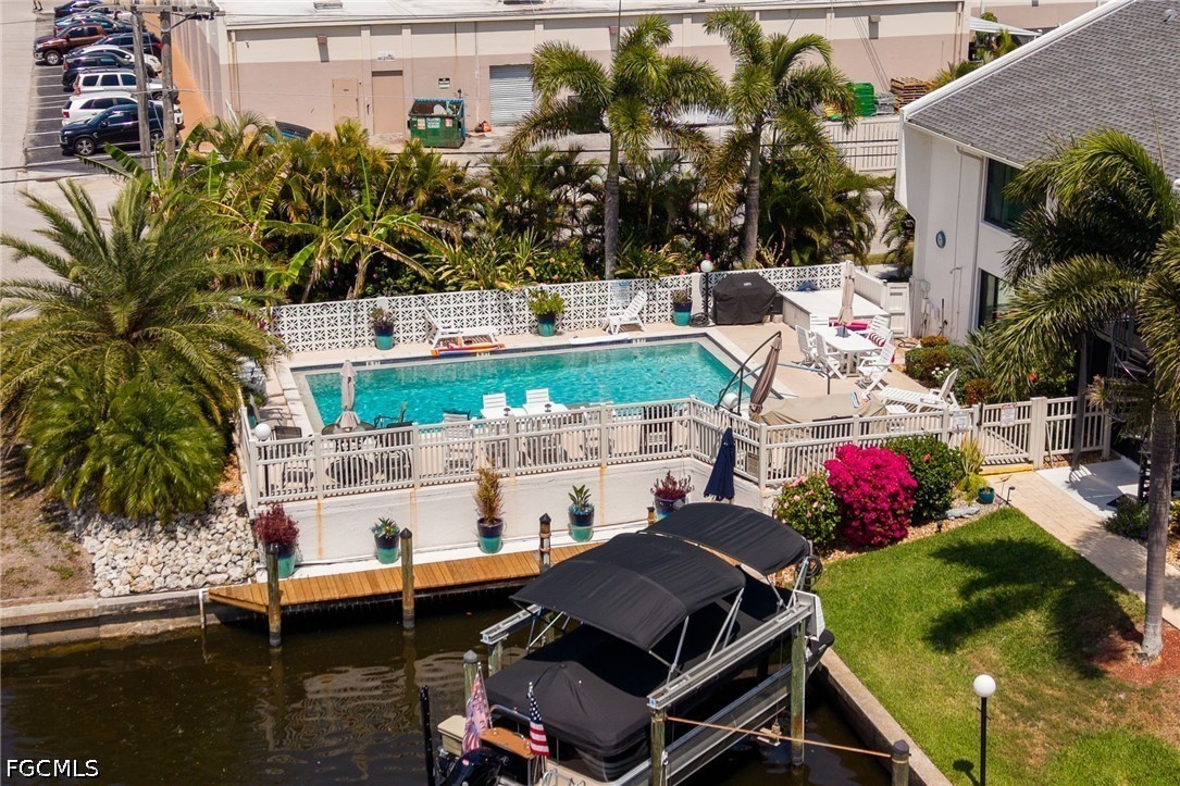2 Bed Waterfront Home for Sale in Cape Coral, photo 6
