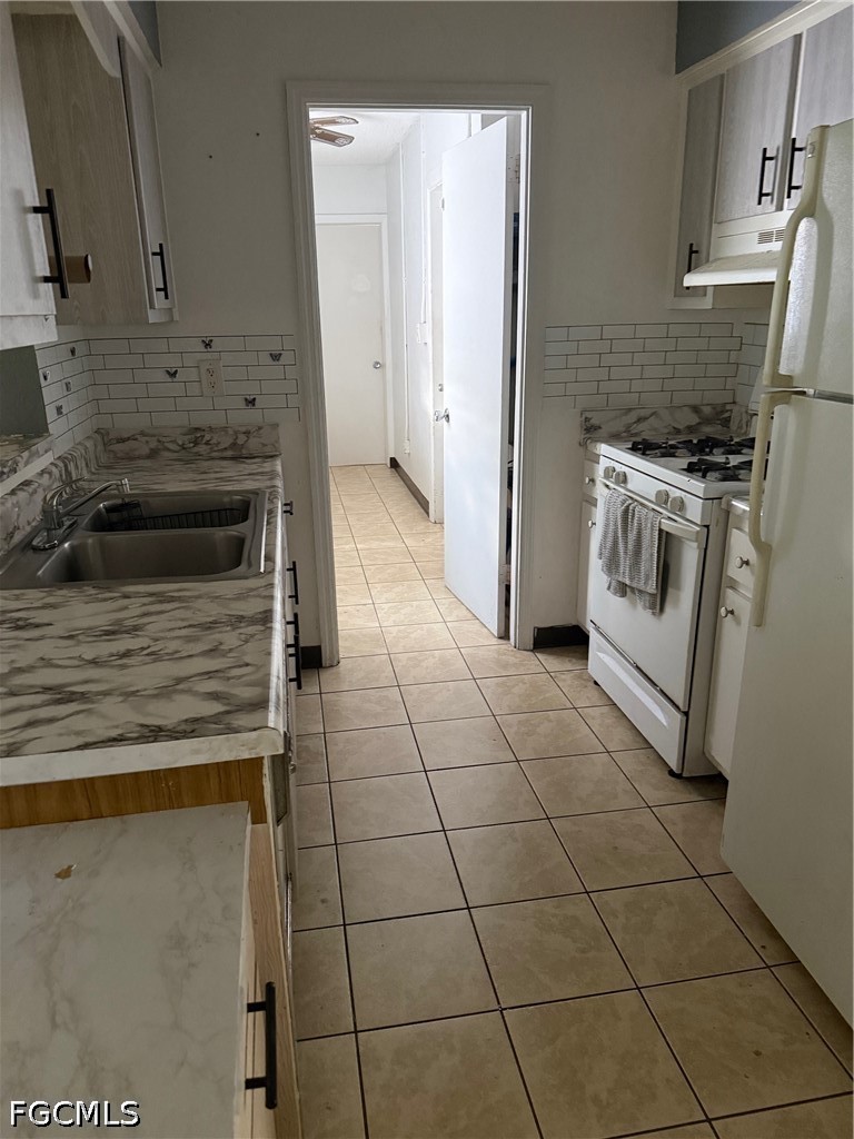 2 Bed SingleFamilyResidence for Sale in Lehigh Acres, photo 6