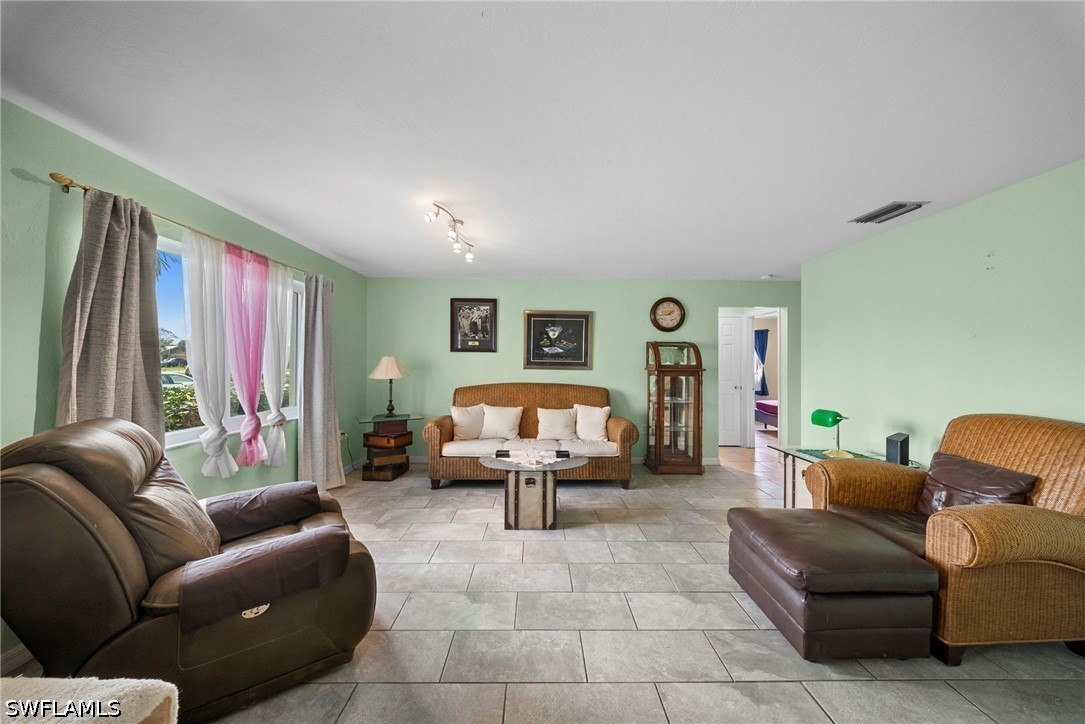 3 Bed Pool Home for Sale in San Carlos Park, photo 6