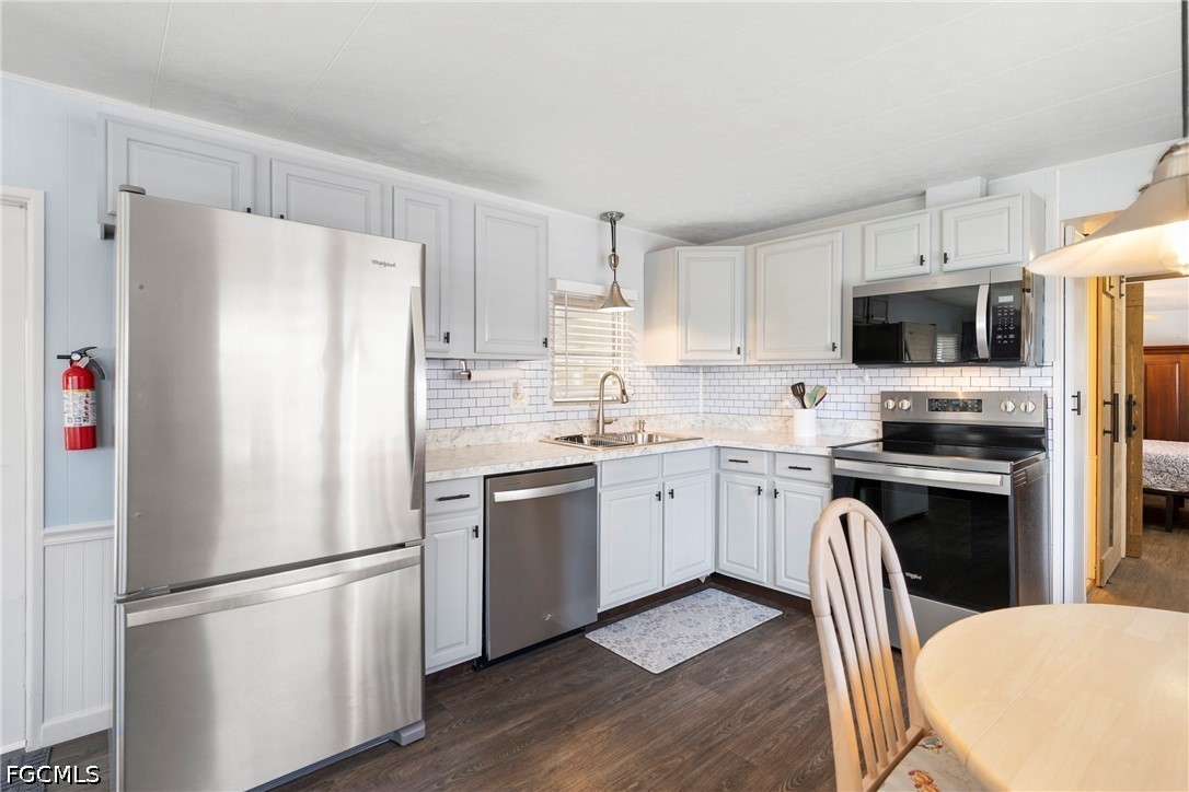 1 Bed ManufacturedHome for Sale in Estero, photo 6