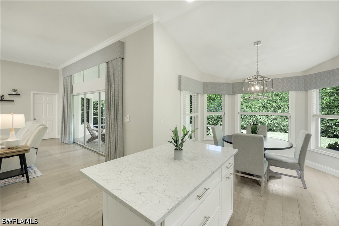 2 Bed SingleFamilyResidence for Sale in Naples, photo 6