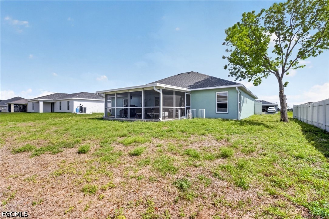 3 Bed SingleFamilyResidence for Sale in Cape Coral, photo 6