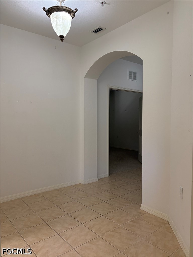 2 Bed Waterfront Home for Sale in Fort Myers, photo 6