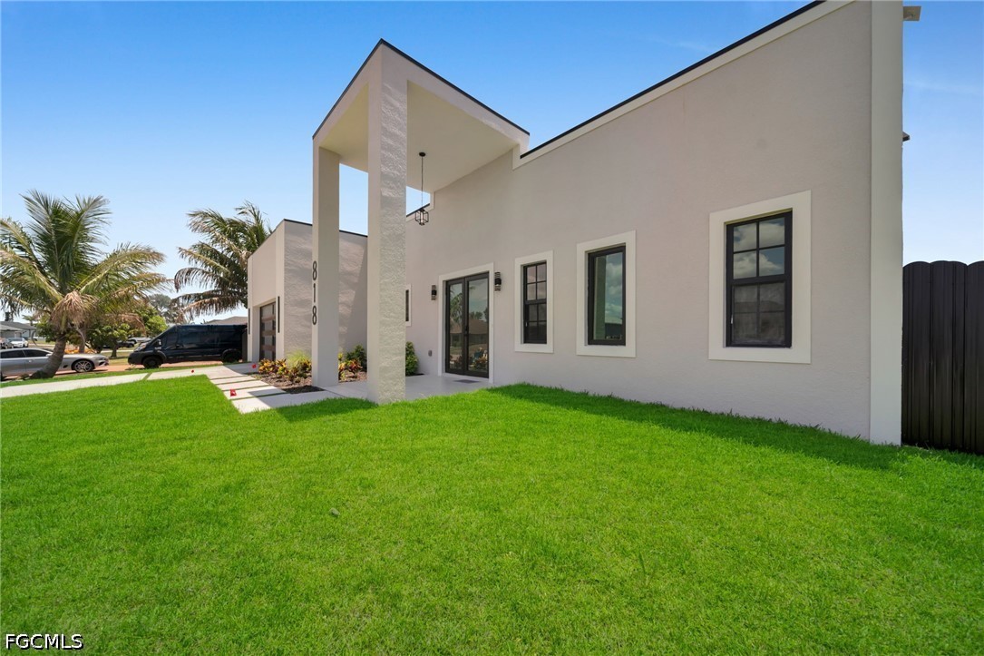 3 Bed Pool Home for Sale in Cape Coral, photo 6