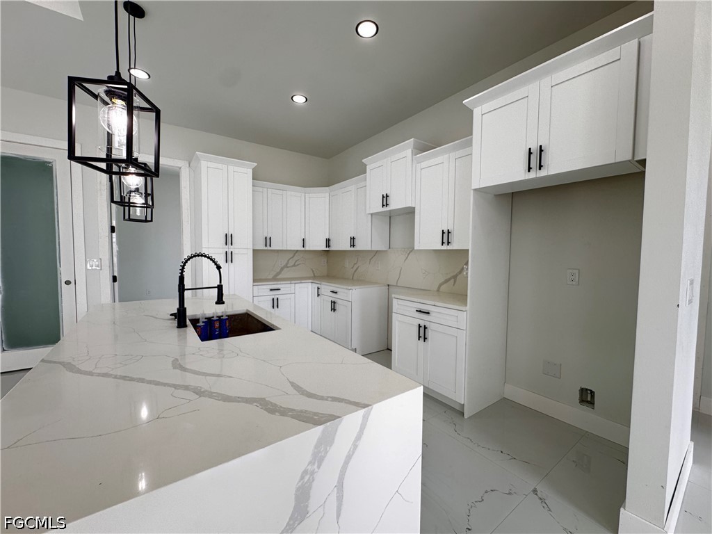 3 Bed SingleFamilyResidence for Sale in Lehigh Acres, photo 6