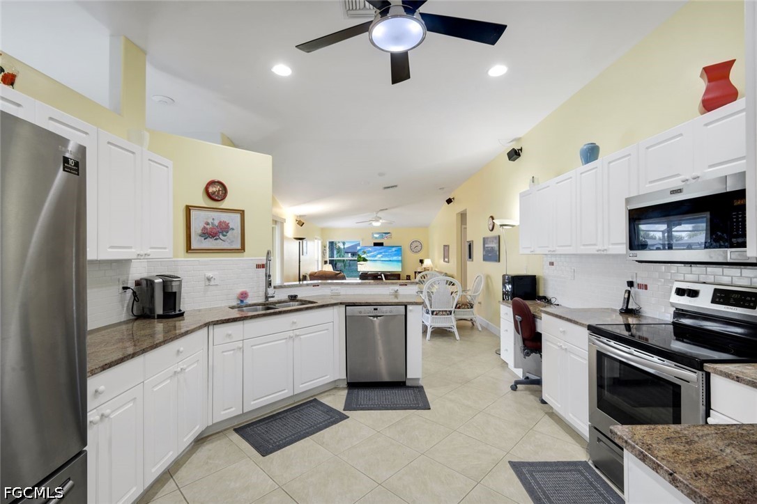 3 Bed Pool Home for Sale in Cape Coral, photo 6