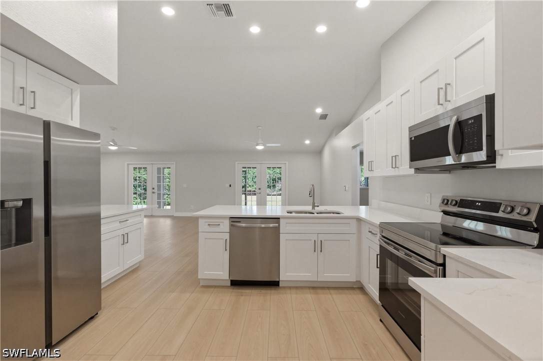 3 Bed SingleFamilyResidence for Sale in Naples, photo 6