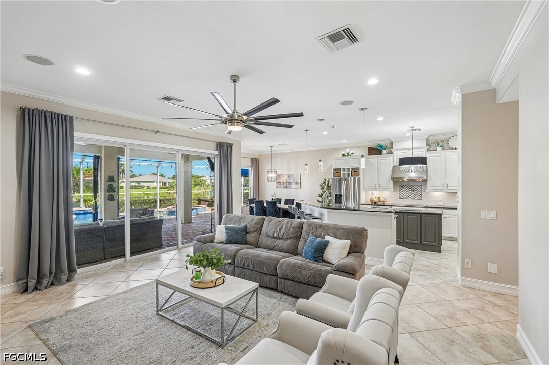 5 Bed Pool Home for Sale in Stonyhill, photo 6
