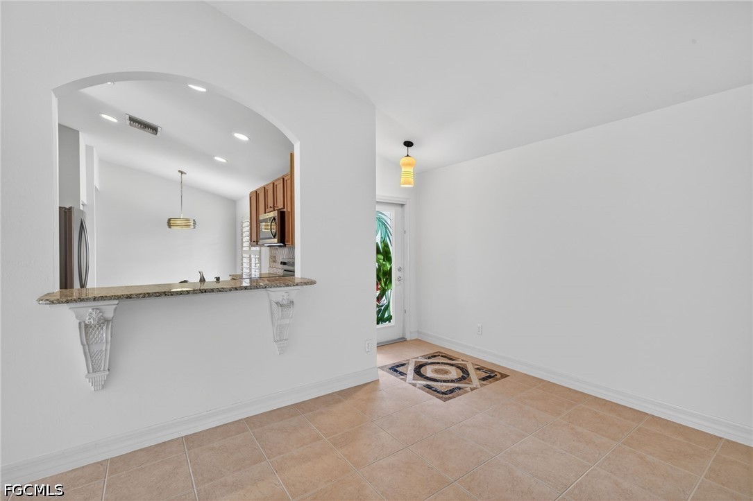 3 Bed Waterfront Home for Sale in Naples, photo 6